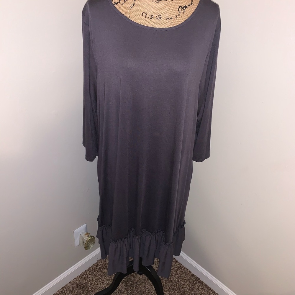 NWOT Ruffle Hem Dress